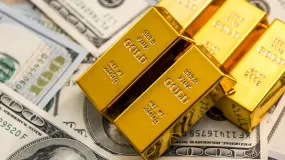 黄金交易提示：金价刷新纪录高位后大幅震荡，是否已经触顶？市场焦点转向即将公布的美国通胀数据。