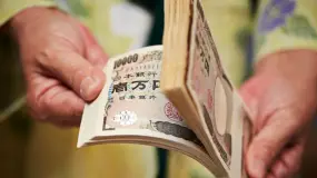 Japanese Yen Remains Weak as Policy Uncertainty Weighs