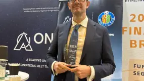 OnsaFX, Wiki Finance Expo Dubai 2025'te "En İyi Forex 
Partnership Programı" Ödülü'ne Layık Görüldü