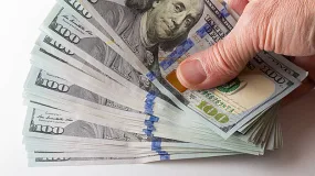 铜市突现“生死时速”：隔夜价差急剧拉升至100美元，LME再度承压挤仓隐忧