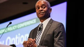 RG 资讯 | 博斯蒂克称今年不应降息，沃什若接掌美联储将面临“艰巨任务”