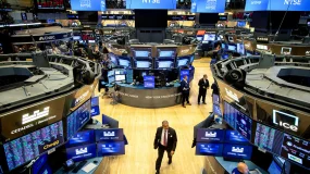 美国股市反弹，科技股抛售持续发酵