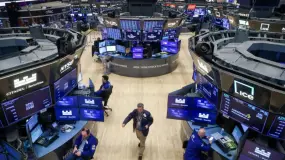 FXCG - 科技股推动华尔街在数据公布前反弹