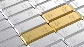 黄金和白银价格走低，因强劲的就业数据削弱了市场对降息的预期。