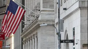 Wall Street Retreats as Hormuz Blockade Triggers "Stagflation" Fears