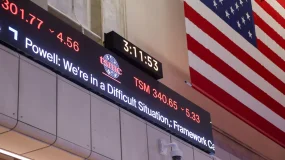 受战争刺激油价上涨影响，美联储维持利率不变，股市和债市双双下跌