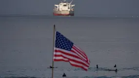 伊朗“未拒未答”,油价小涨,市场进入博弈阶段