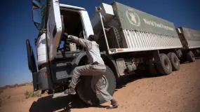 能源暴涨、航运告急，全球粮食供应还能撑多久？