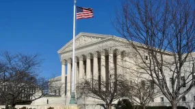 FXTRADING Financial Focus (Asia-Pacific 04/28)Washington Shooting Raises U.S. Risk