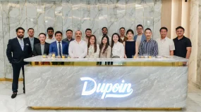 Country Manager khu vực và đối tác Dupoin thăm trụ sở chính để tham dự buổi họp chiến lược