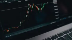 USD Holds Near Highs as Oil Drops: Markets Shift from “Inflation Fear” to “Peace Deal Validation”
