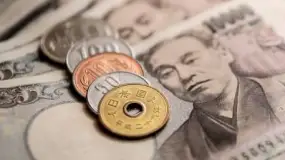 RG 资讯 |  日元徘徊40年低点，交易员警惕日本干预汇市风险