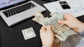 Cobra en Cada Operación: Los Rebates de Valetax Explicados