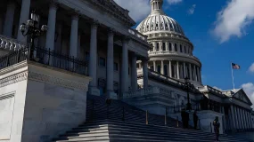 FXTRADING Financial Focus (Asia-Pacific 08/11)Clarity Act Stalls, Crypto Rules Delayed